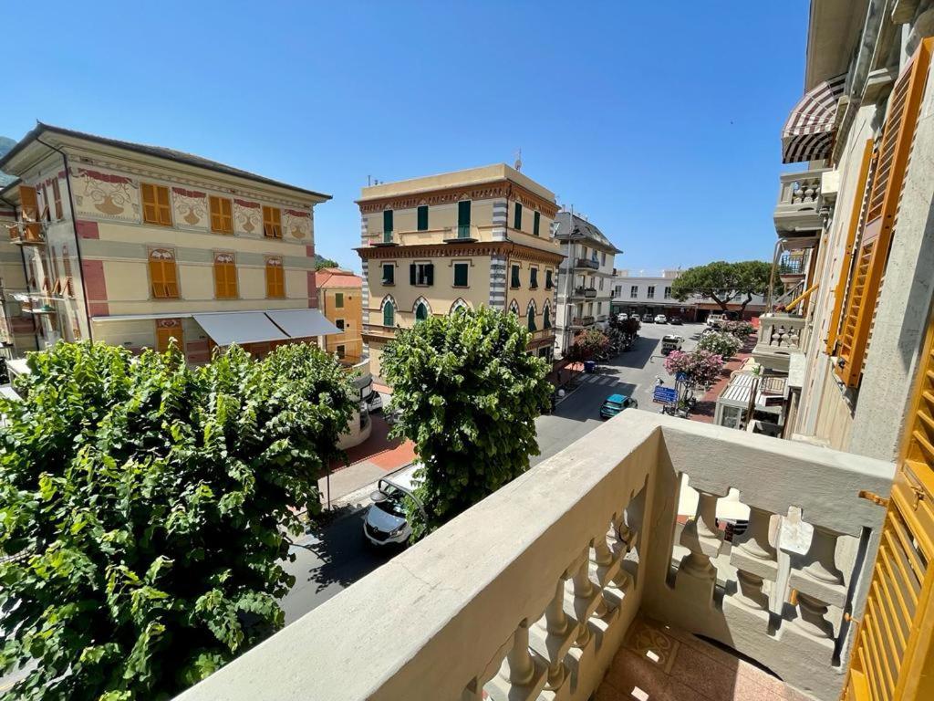 Big Wave Apartment - Levanto, 5 Terre Екстер'єр фото